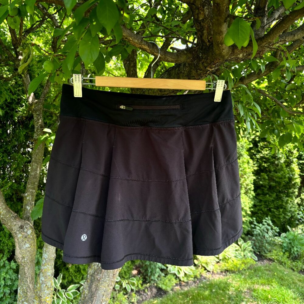 LULULEMON Pleated Running Skirt – Black with Zippered Pocket - Picture 3 of 4